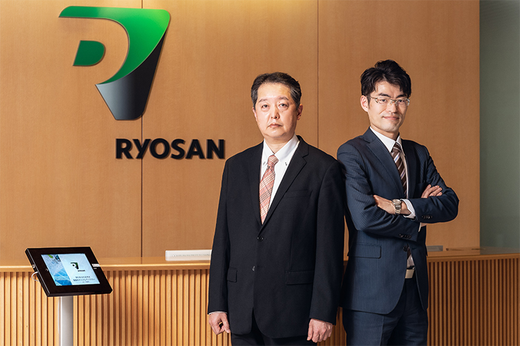受付システム導入企業  株式会社リョーサンさま 鈴木さま林さま
