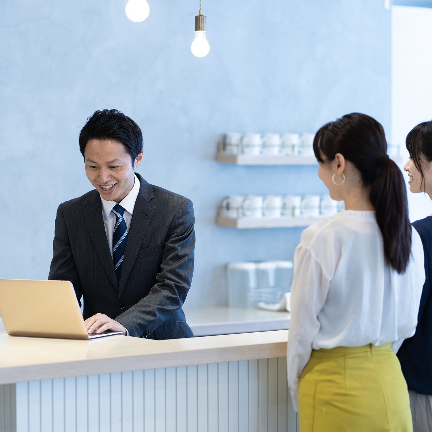 受付業務を効率化するには？受付システムのメリットや選び方を徹底解説！｜受付システム【ラクネコ】